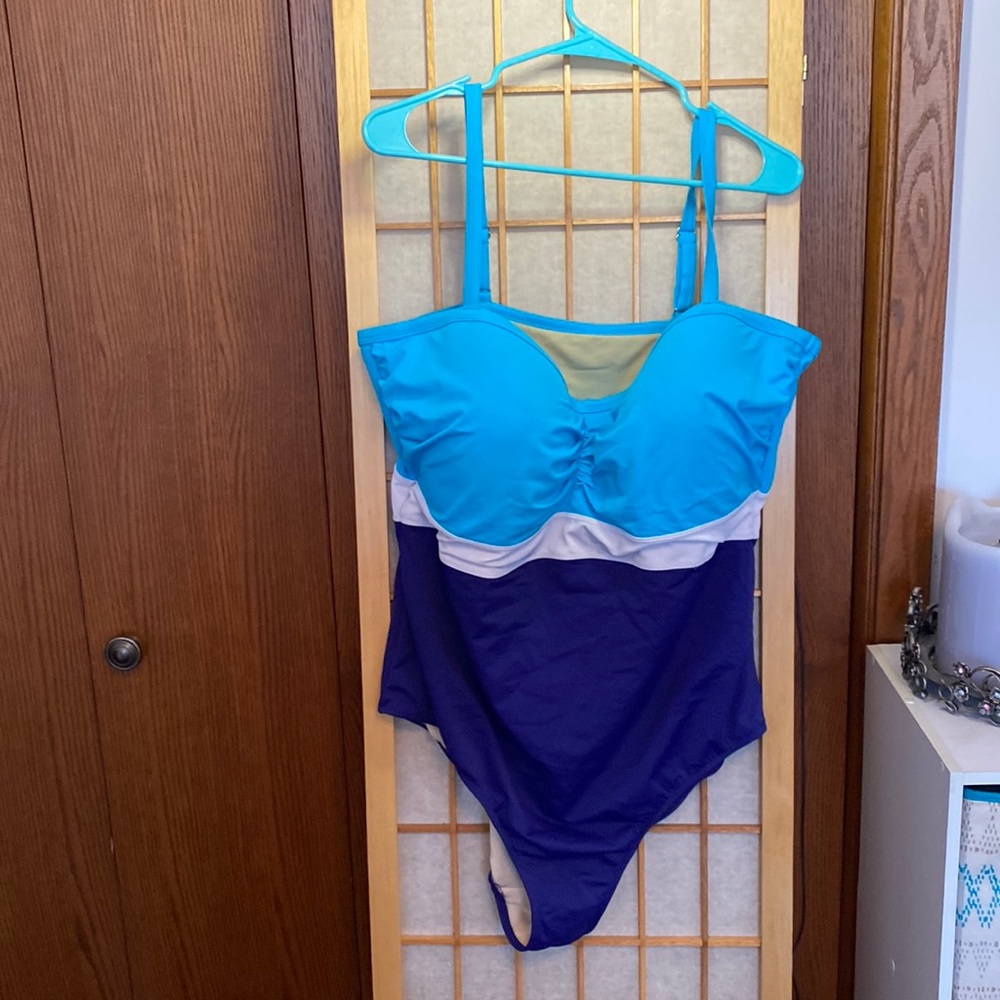Swimsuits for blue color block all one piece 24W